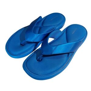 Bright Blue Flip Flops With Memory Foam Comfort Men's L 11 12 Unisex EUC